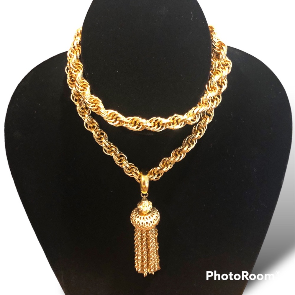 1960’S MONET GOLD-TONE ROPE CHAIN TASSEL ‘DAMITA’ NECKLACE, BOOK PIECE!